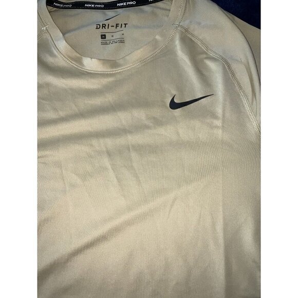 Nike Men's Pro‎ Compression Short Sleeve Shirt CJ0965-783 Sz Medium Beige - Picture 2 of 11